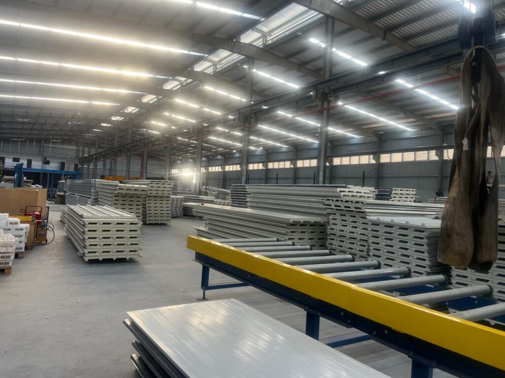 Insulated Sandwich PUF Roof Panel Manufacturer & Supplier- MOUNT ROOF